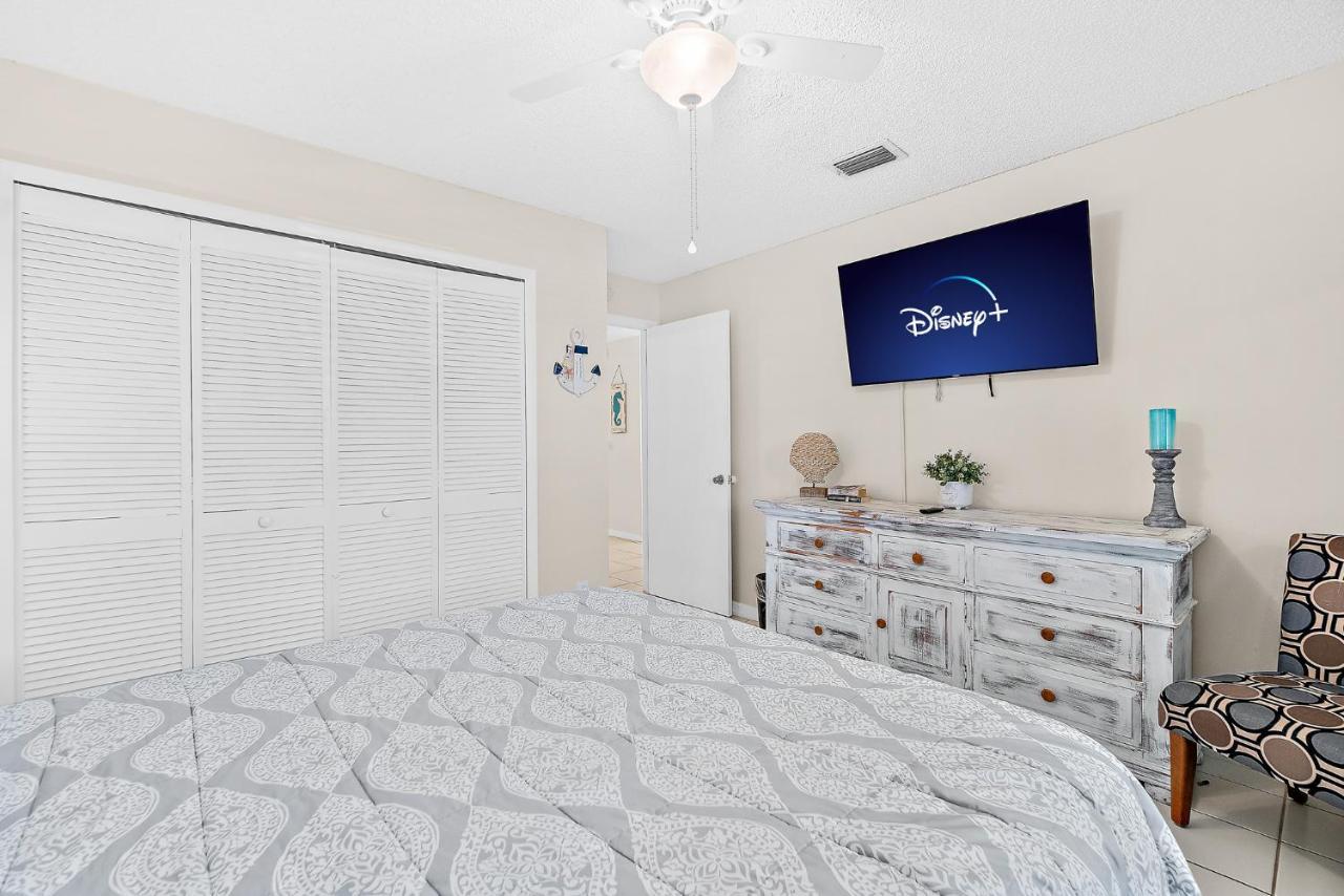 Serene Seaside Retreat - Dog Friendly - 2Br Townhouse With Shared Heated Pool Steps To Paradise Beach! Melbourne Extérieur photo