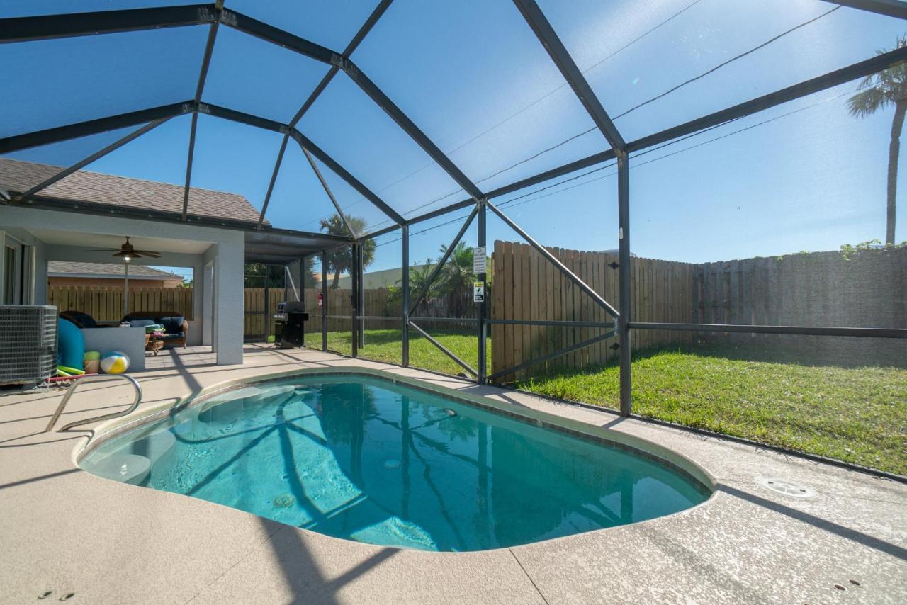 Serene Seaside Retreat - Dog Friendly - 2Br Townhouse With Shared Heated Pool Steps To Paradise Beach! Melbourne Extérieur photo