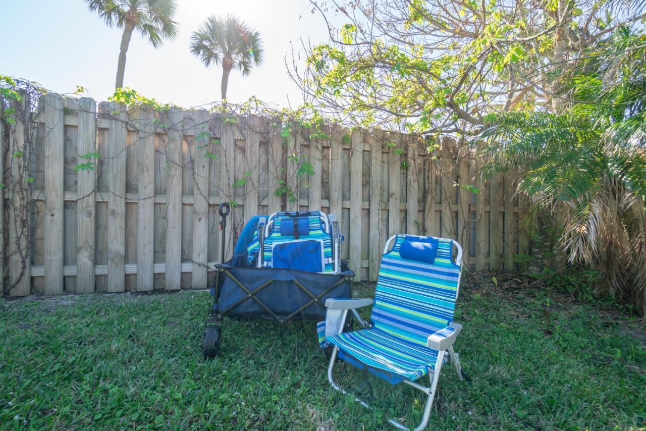 Serene Seaside Retreat - Dog Friendly - 2Br Townhouse With Shared Heated Pool Steps To Paradise Beach! Melbourne Extérieur photo